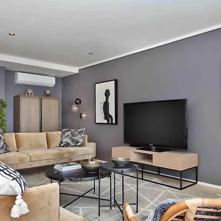 Escape Beachfront Studio 102 * Lachi